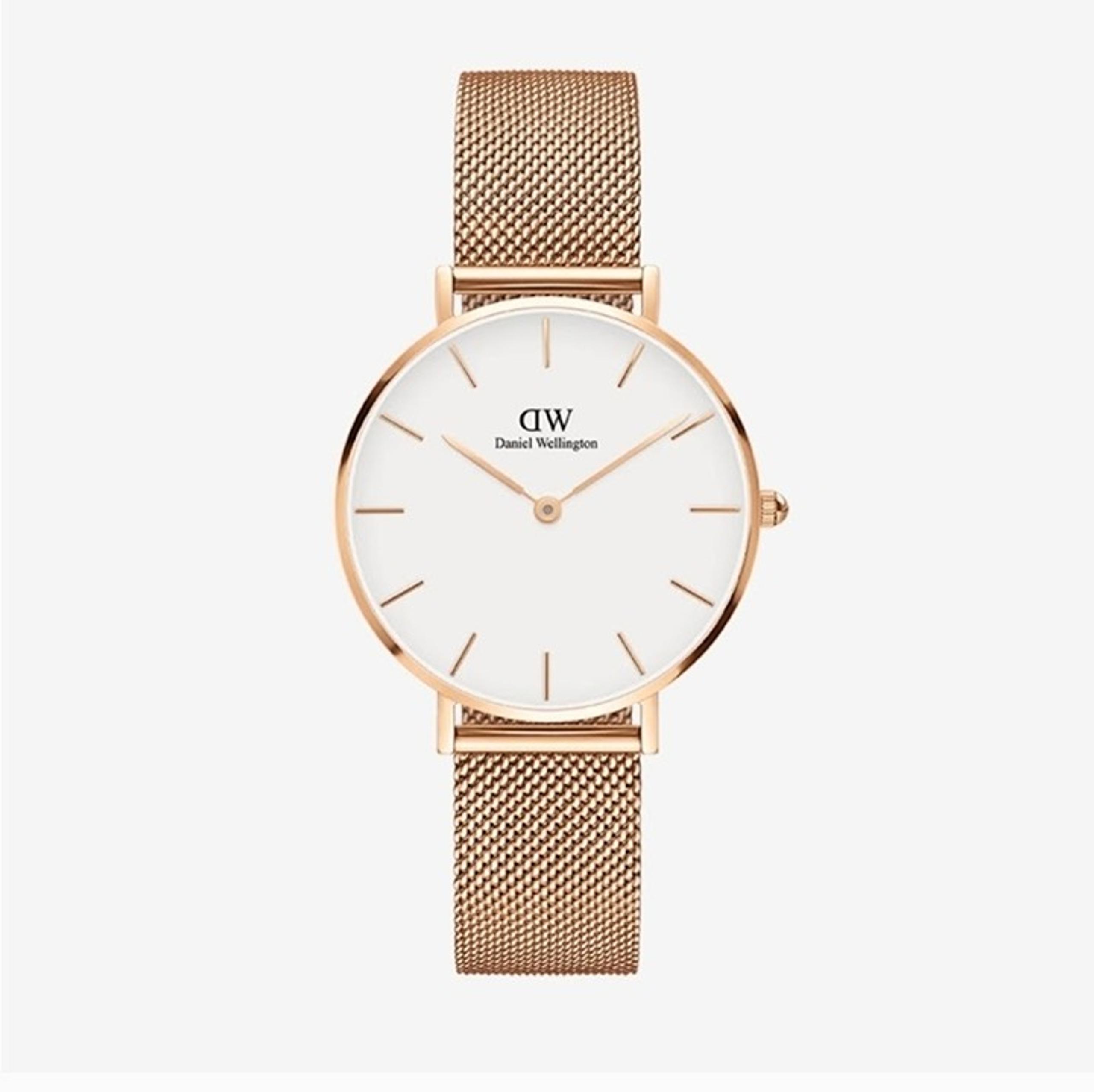 Daniel Wellington Petite Melrose Rose Gold 28MM Limited Addition Box Wrist Watch