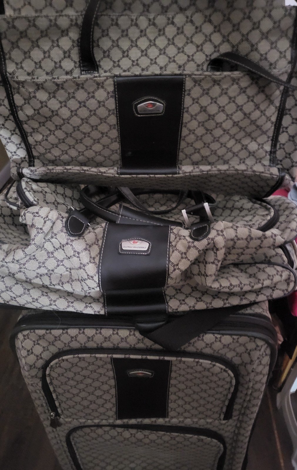 3 piece luggage set - Gloria Vanderbilt