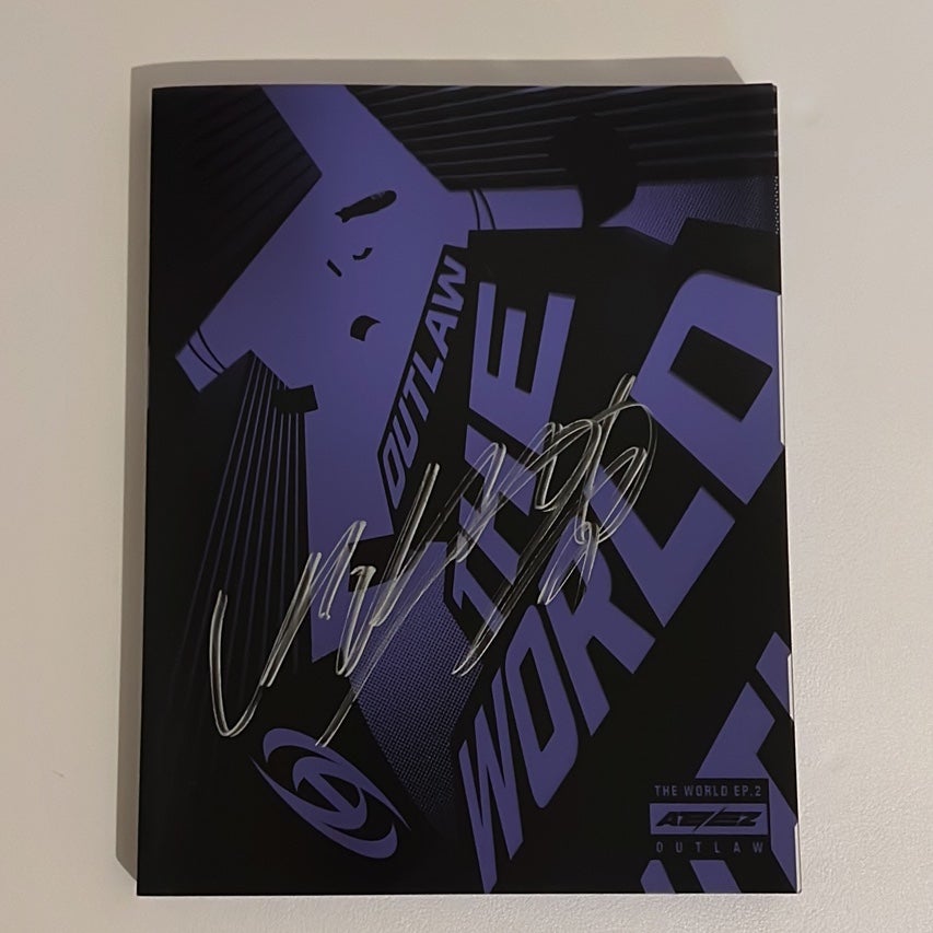 yeosang signed album
