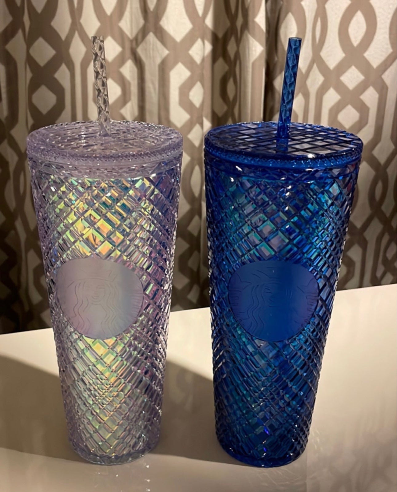Starbucks venti unicorn jeweled 2022 holiday tumbler