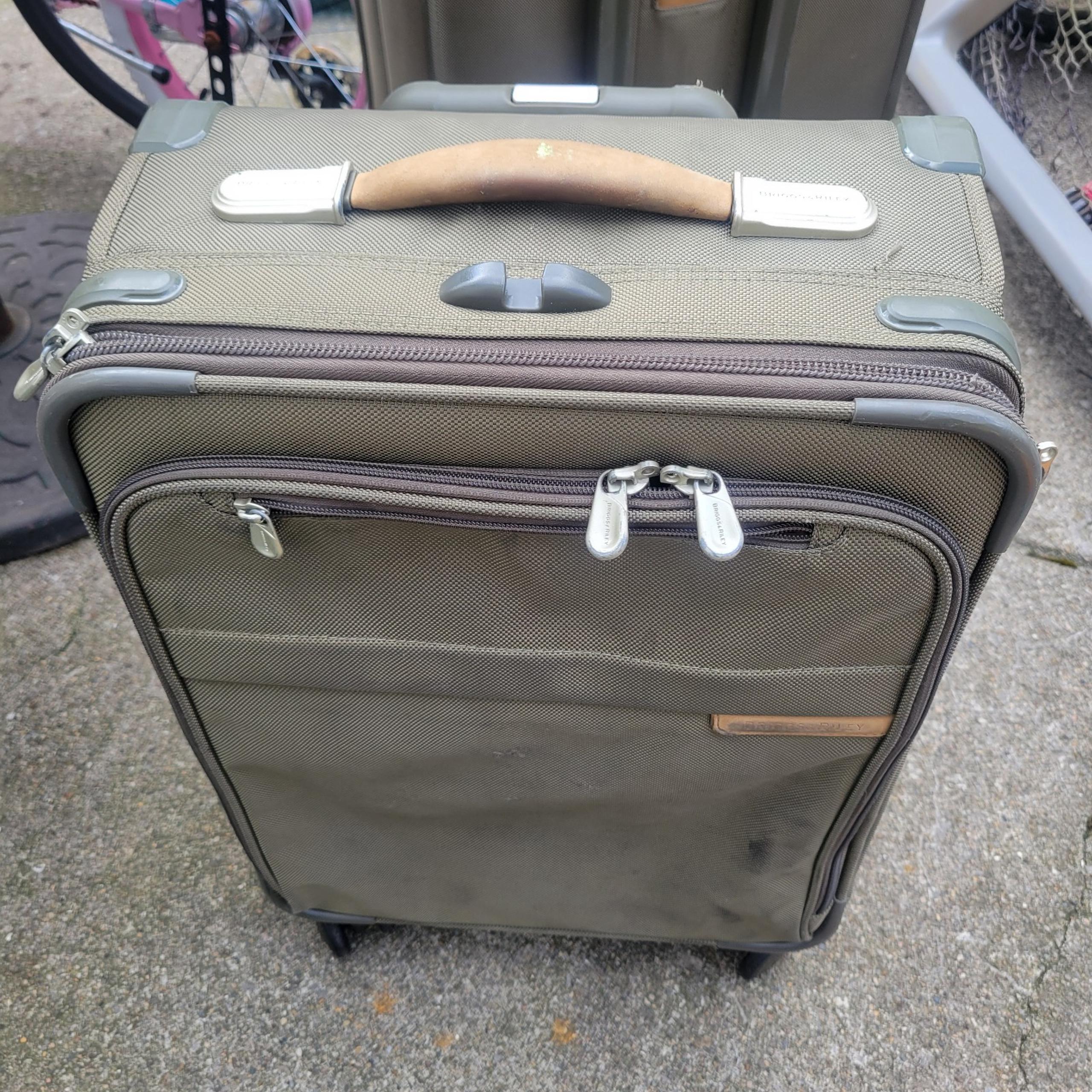 BRIGGS & RILEY 22" Ballistic 2-wheel Carry-On Upright Garment Bag Green