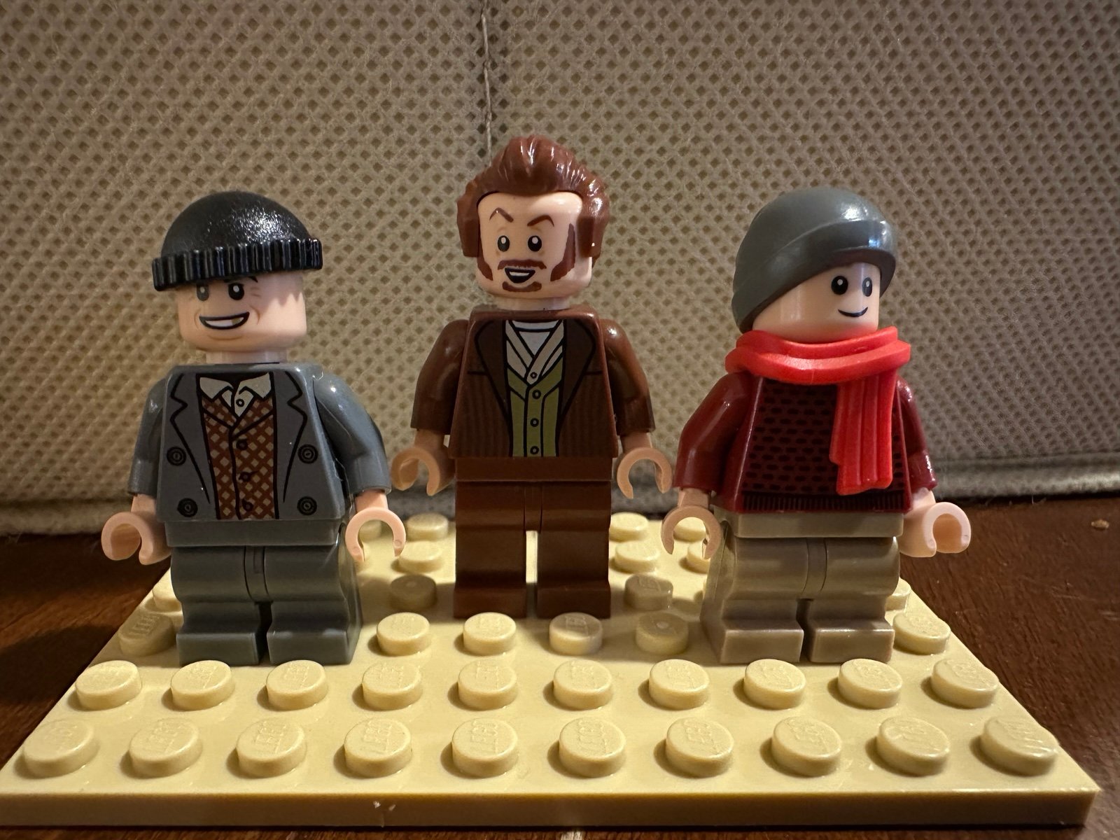 Home Alone Mini Figures - Lego