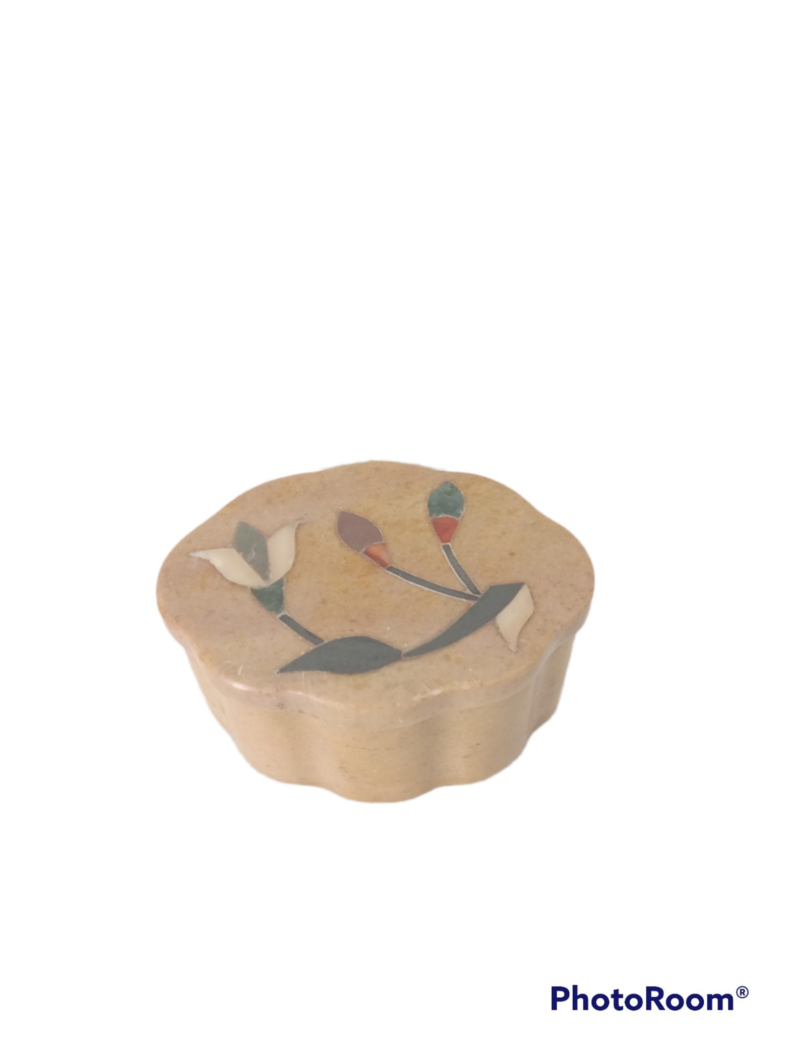 Fetco Trinket Box Stone Marble with Lid Inlay Flower Design Handmade in India
