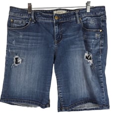 Torrid Medium Wash Whiskering Distressed Women's Shorts 16