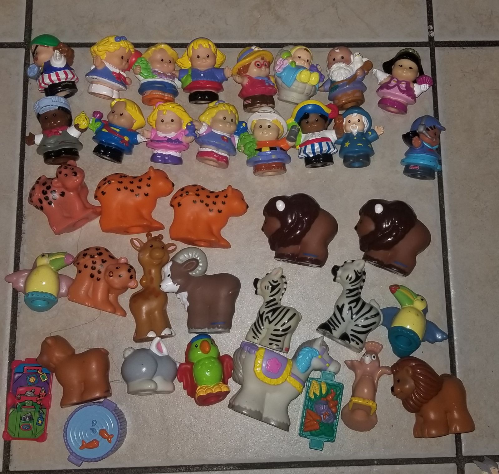 Fisher price Little People Lot # 2 LOOK