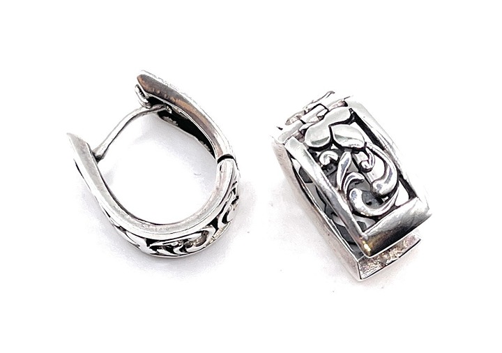 P1122 Retired Silpada Stamped Design Hinged Earrings