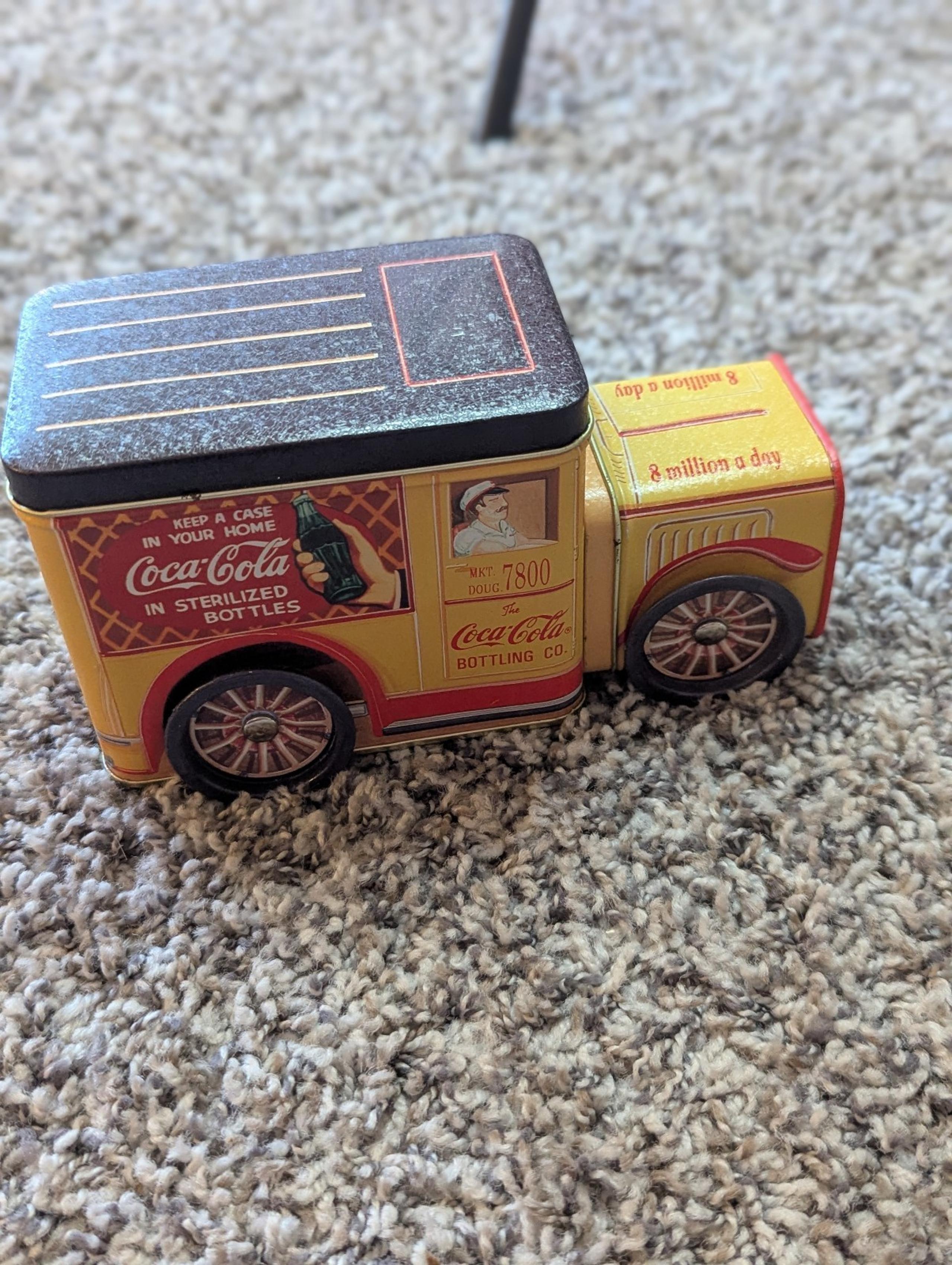 1995 Tin Coca Cola Delivery Truck With Spinning Wheels