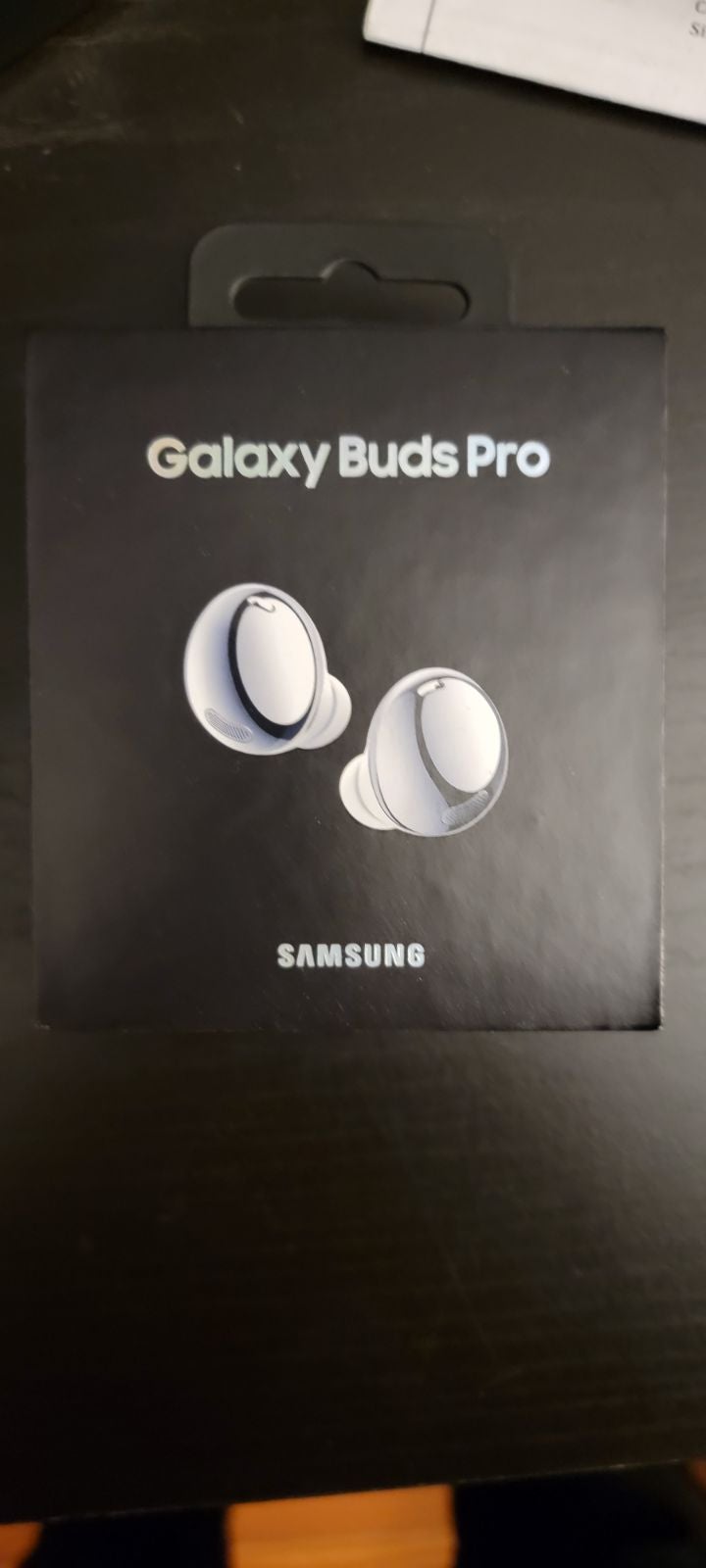 Samsung Galaxy Buds Pro + Wireless Charg