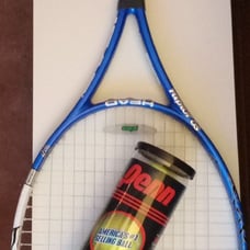 Head raptor tennis racket & Penn Balls