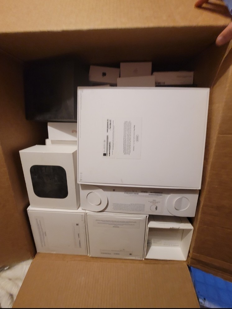 Misc Empty Apple Boxes