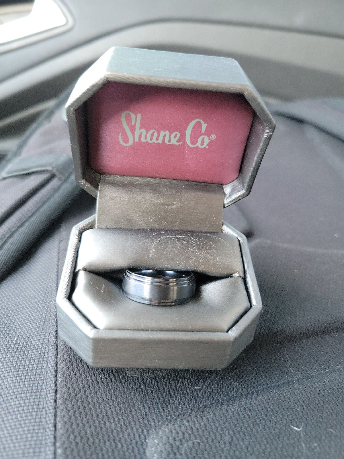 Men's wedding band (size 8)