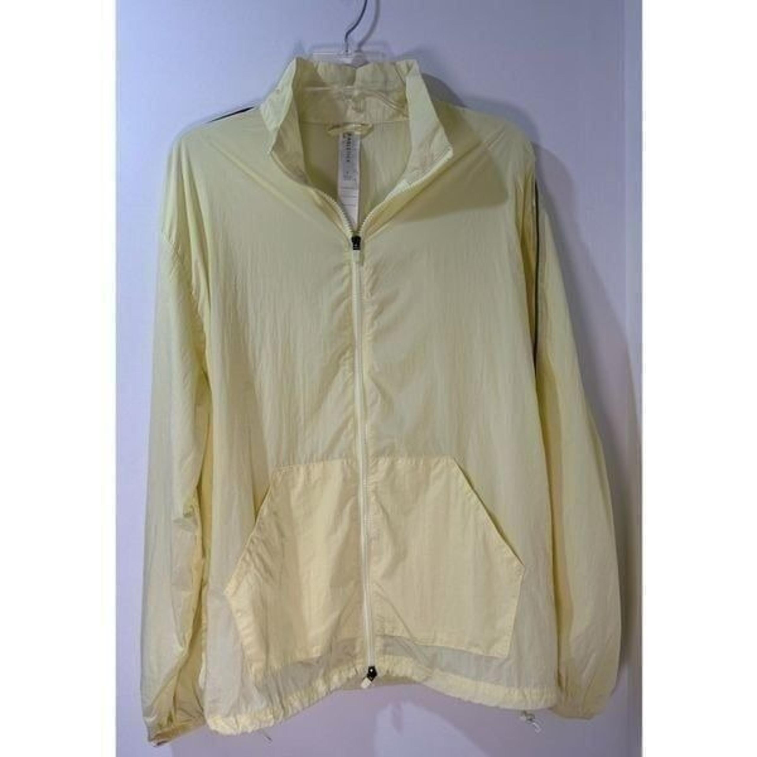 Fabletic womens yellow flyweight oversize windbreaker zip up size Large #10-1117