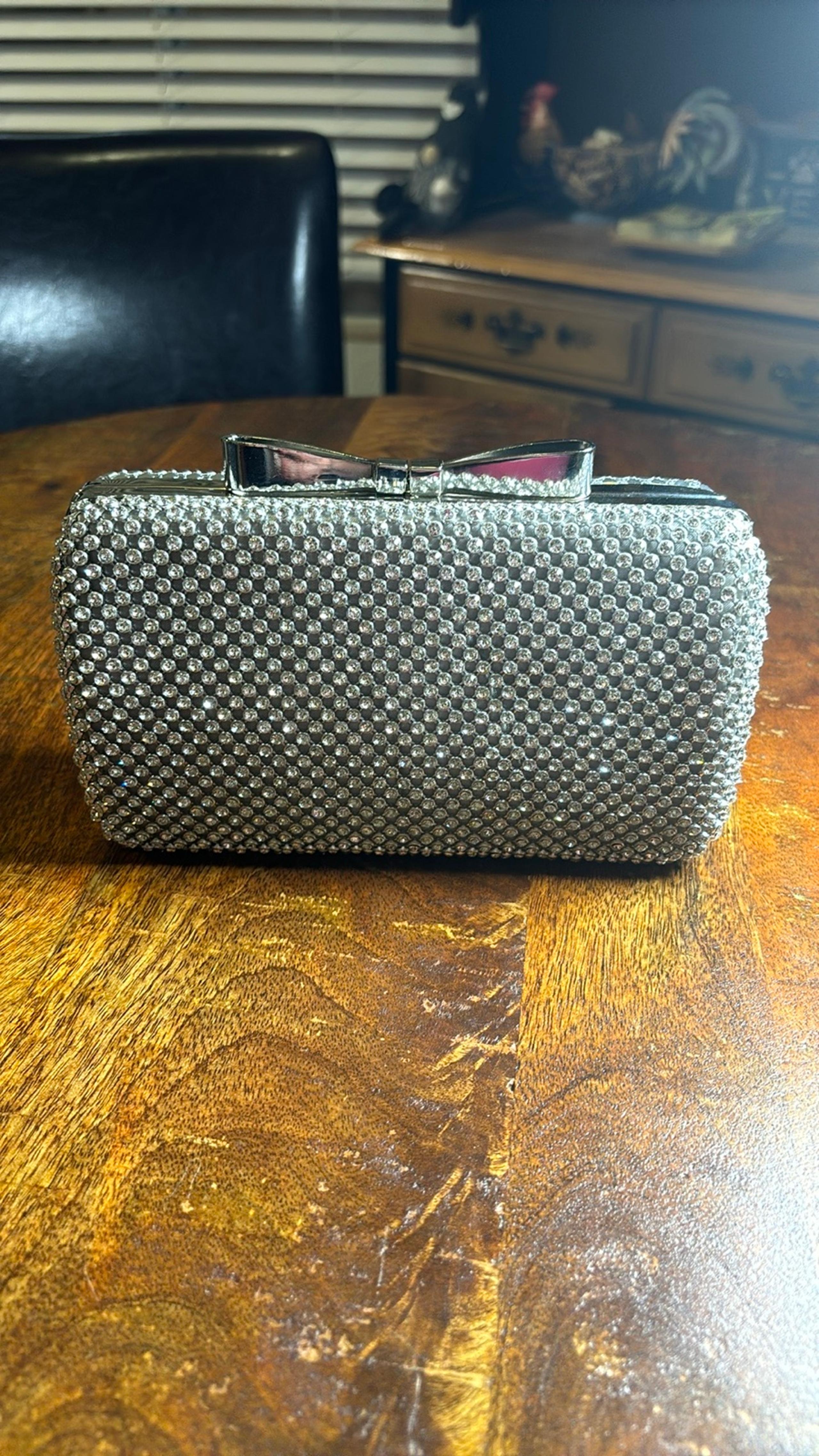 NWT Jessica McClintock Glitter Purse