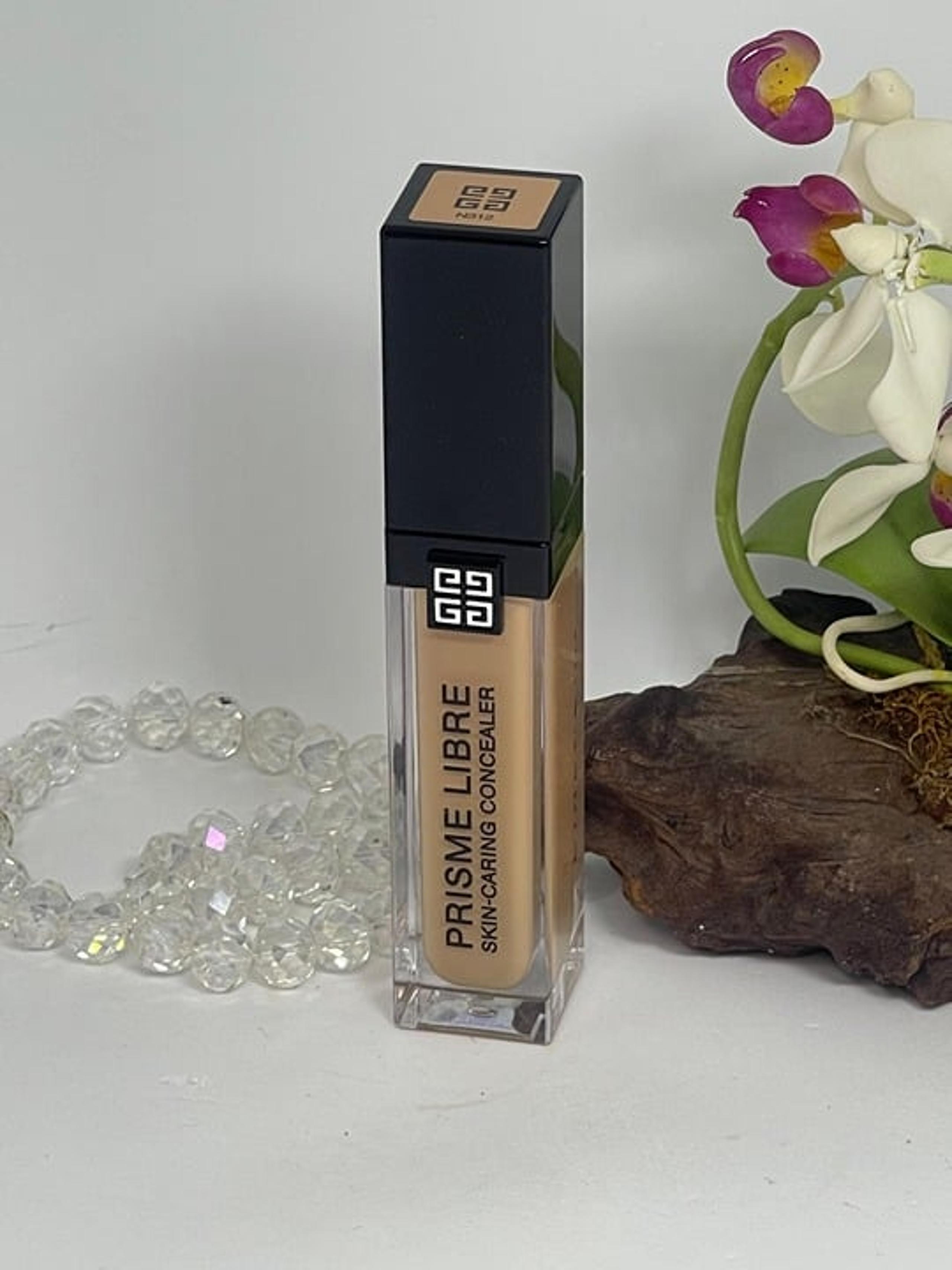 Givenchy Prisme Libre Skin-Caring 24H Creamy Concealer - N312 - Full Size - New