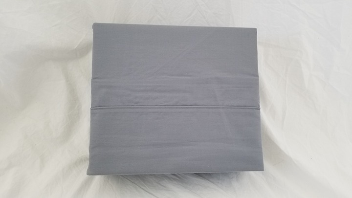 4 pc Calvin Klein 270 TC Dark Grey King Sheet Set NIP - detail
