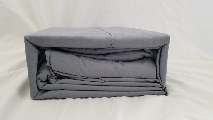 4 pc Calvin Klein 270 TC Dark Grey King Sheet Set NIP - detail