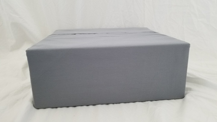 4 pc Calvin Klein 270 TC Dark Grey King Sheet Set NIP - detail