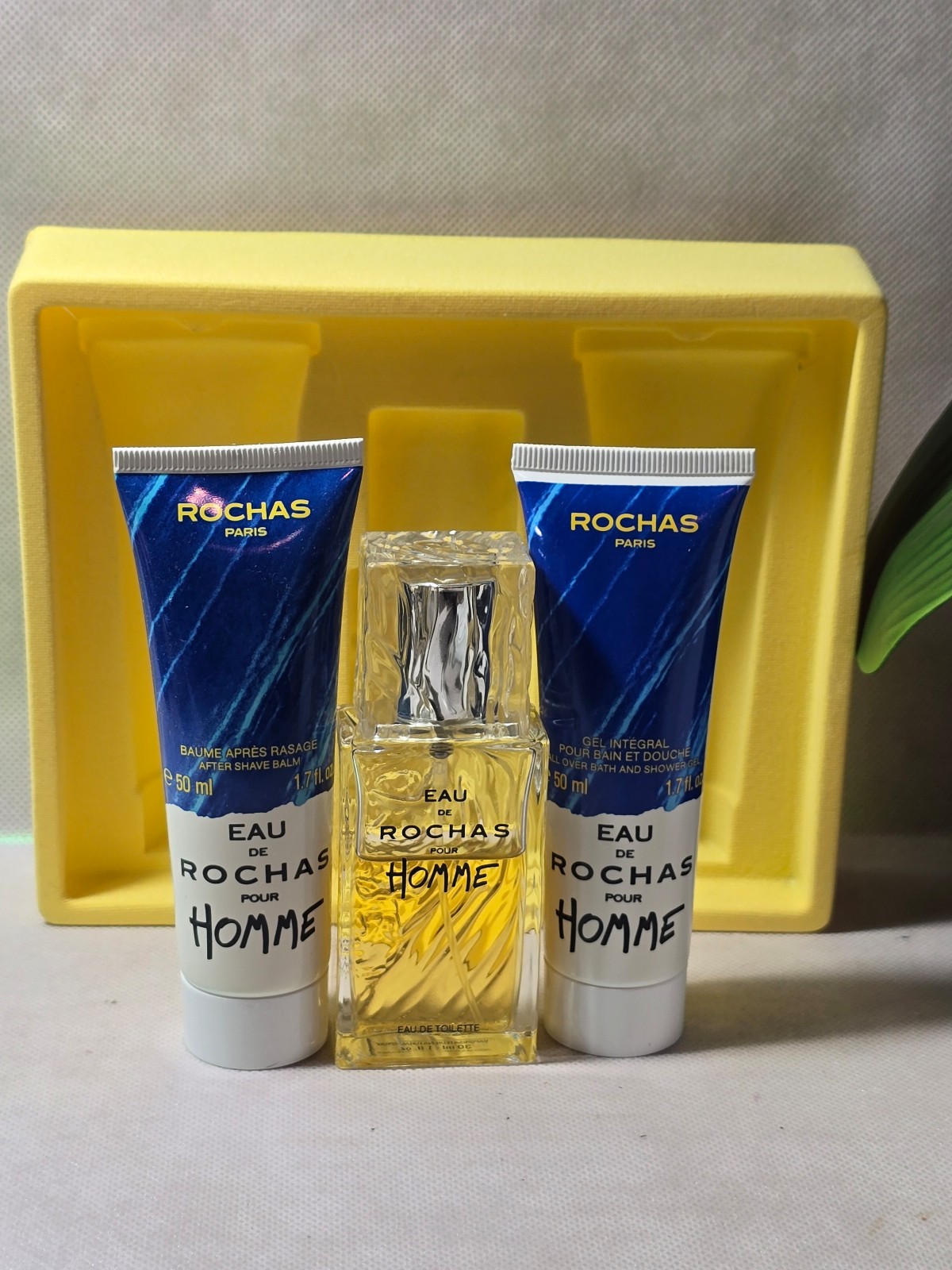 Rochas Paris eau de Rochas set 1.0 oz edt Spray and 1.7 oz Shower Gel & balm