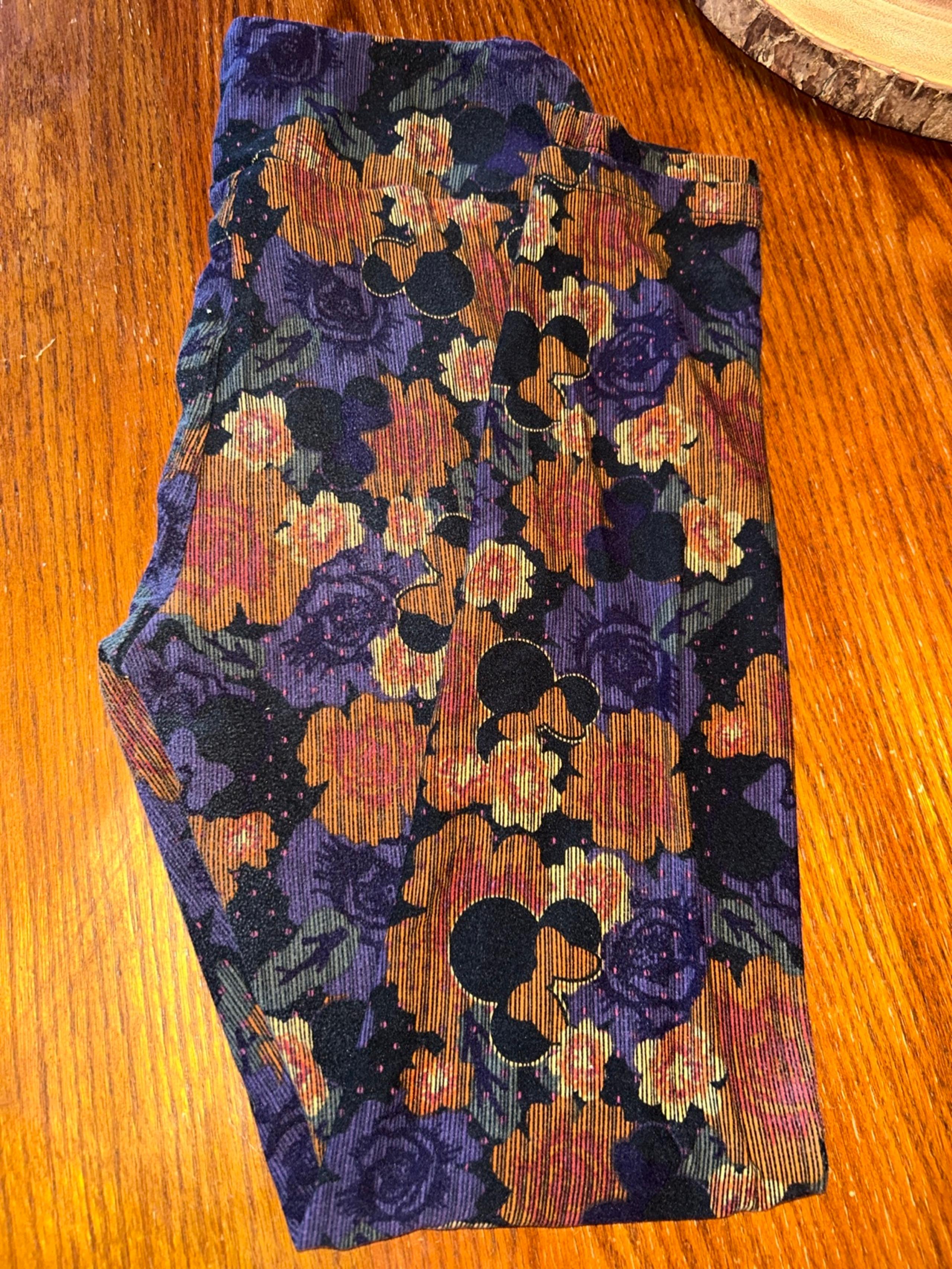 Lularoe gently used vintage Disney leggings one size (OS)