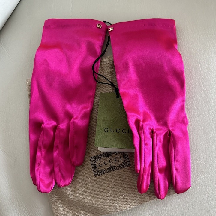 NWT GUCCI GLOVES PINK SIZE 8 Kitts LA 707549