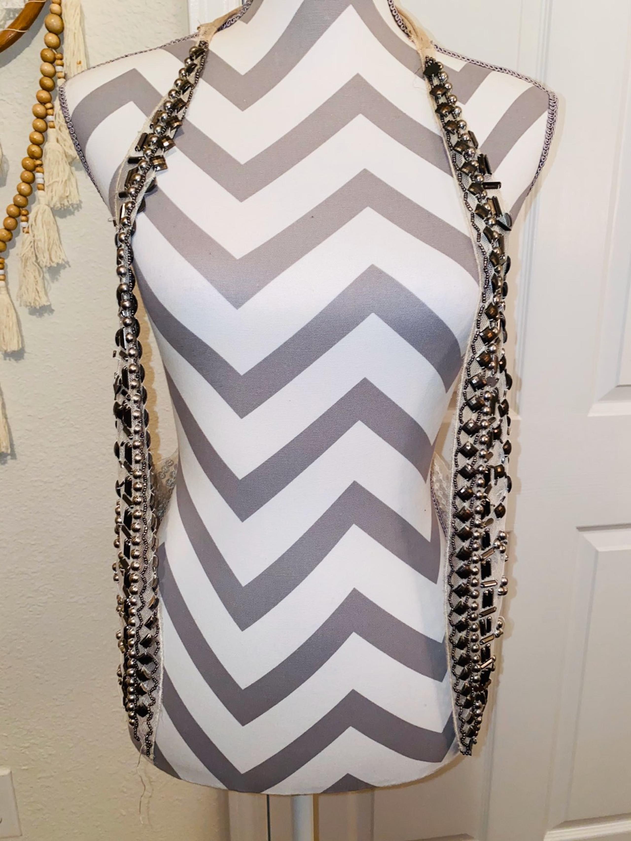 BUCKLE Vest