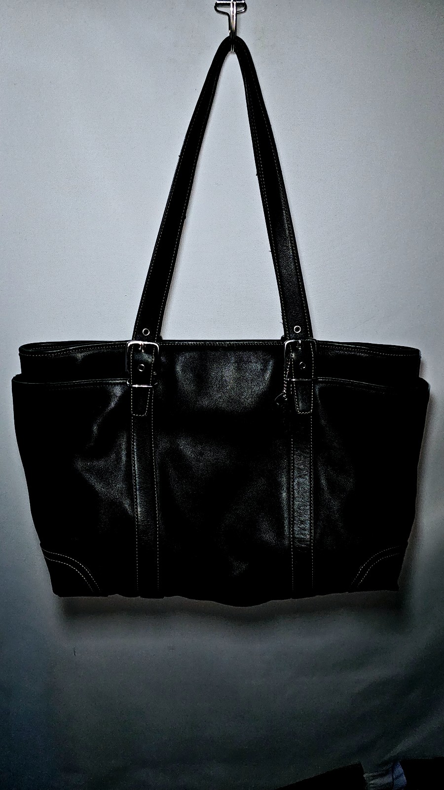 Black Leather Coach messanger bag
