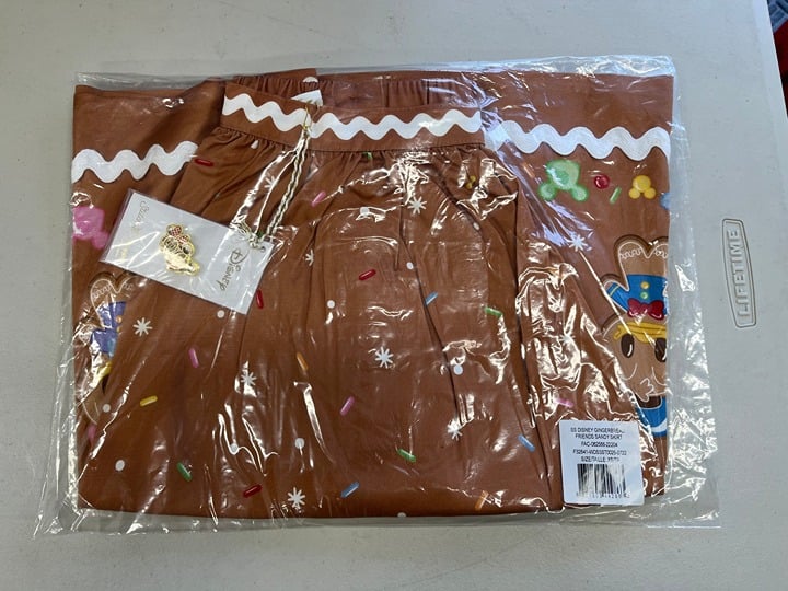 NWT Loungefly Stitch Shoppe Disney Holiday Gingerbread Skirt - XS