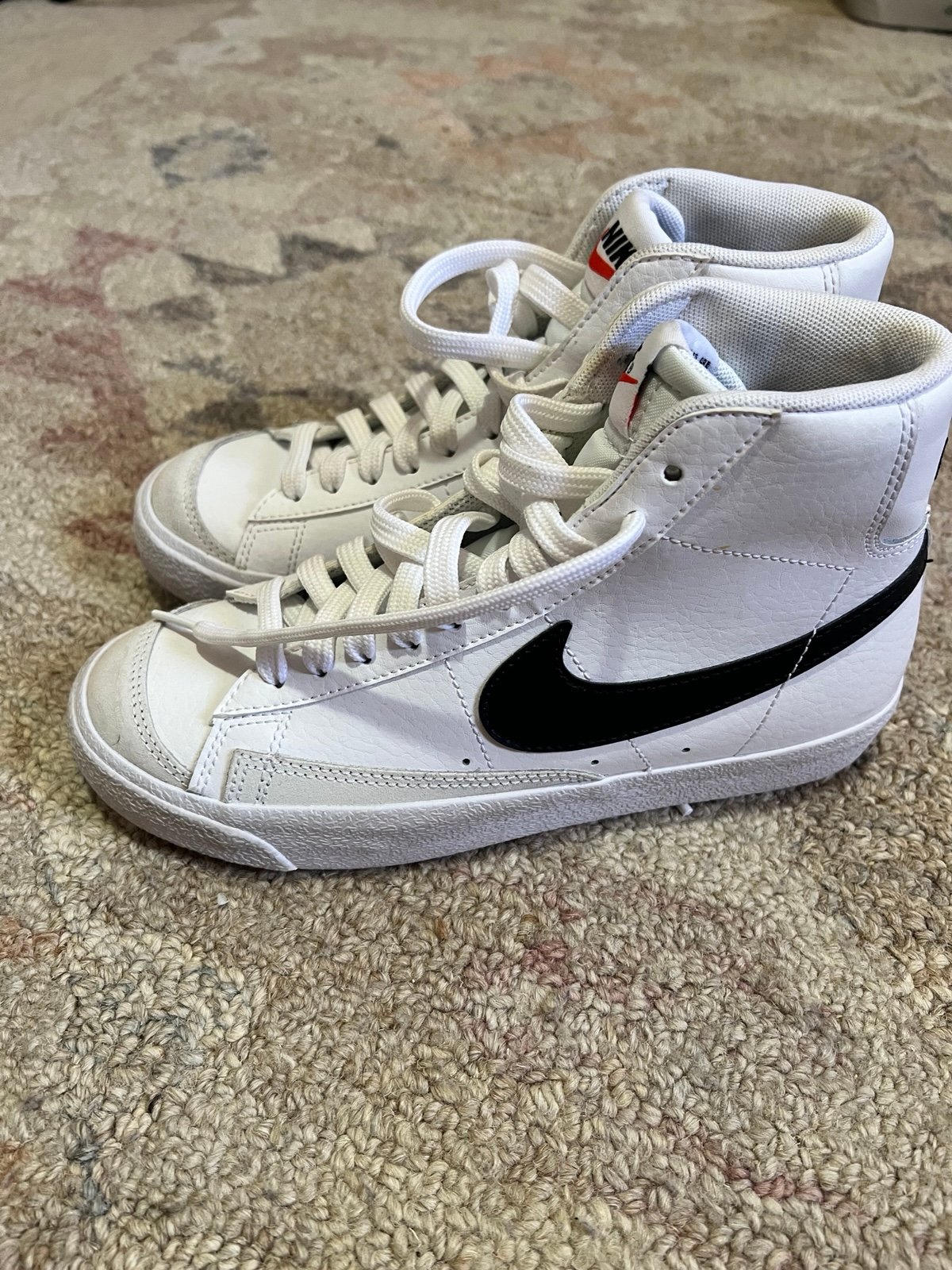 Nike Blazer Mid '77 Casual Sneakers