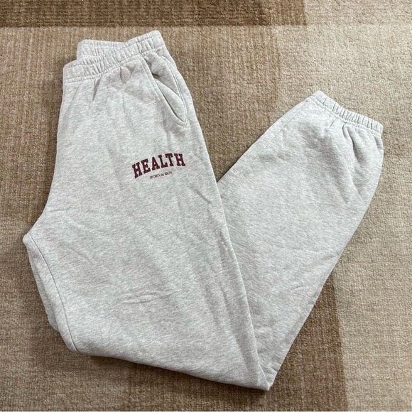 ボトムスその他 Sporty & Rich Health Ivy Sweatpants Heather Grey Merlot SW66 NEW SPORTY & RICH HEATHER GRAY HEALTH IVY SWEATPANTS PANTS