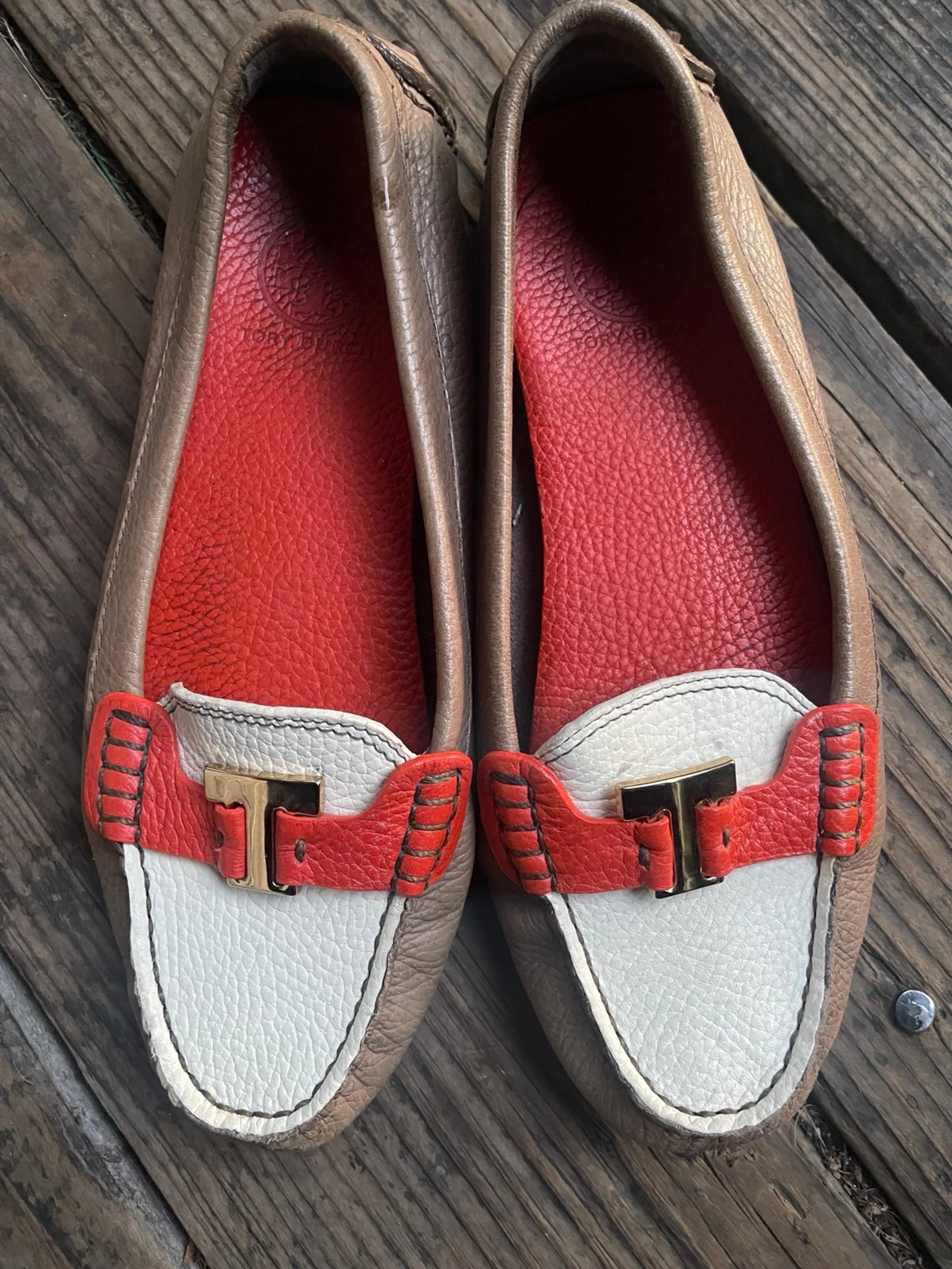 Tory Burch womens Loafers size 8 in EUC