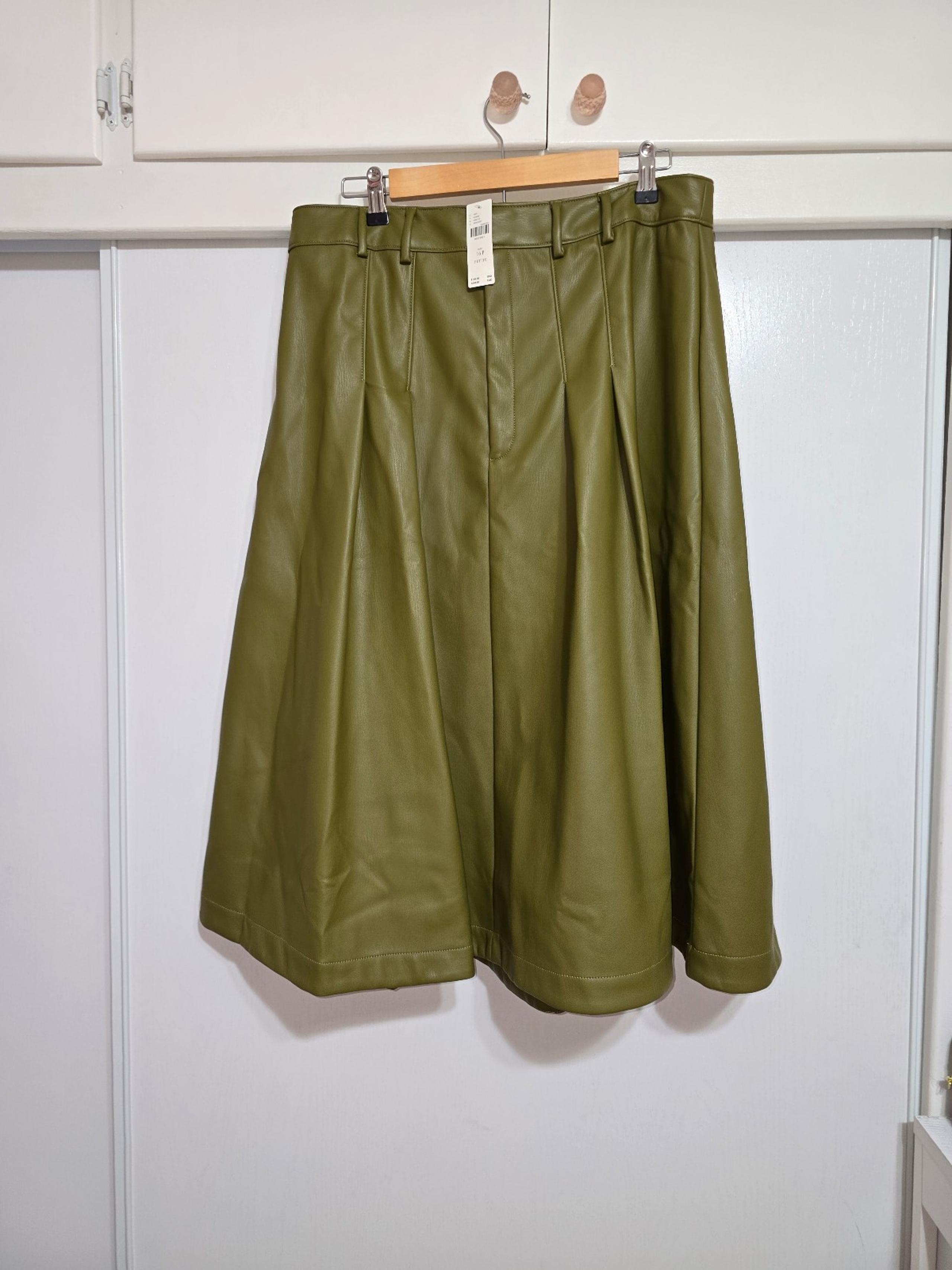 NWT Anthropologie Green Midi A-Line Skirt with Pleats for Casual Wear
