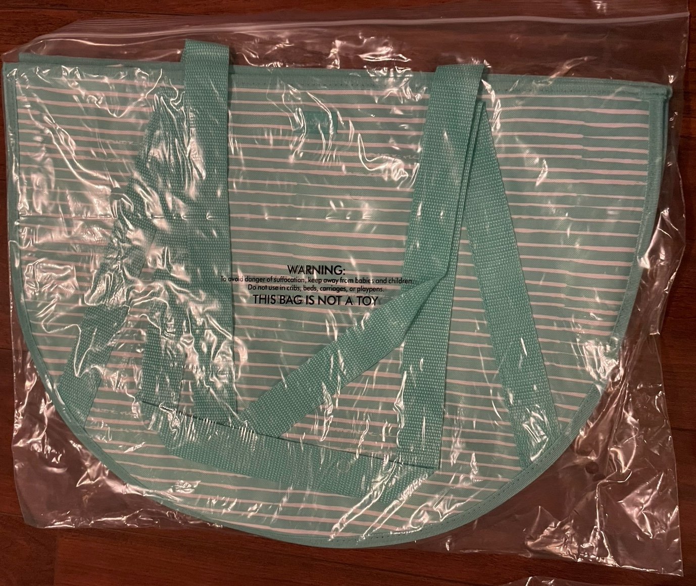 Thirty one round utility tote