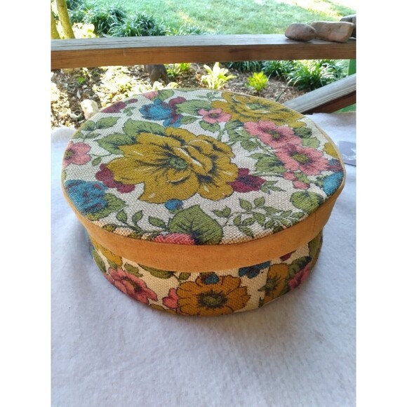 Antique Round Cheese Box 1970s Burlap Lined Country Farmhouse Decor 15” x 5.5
