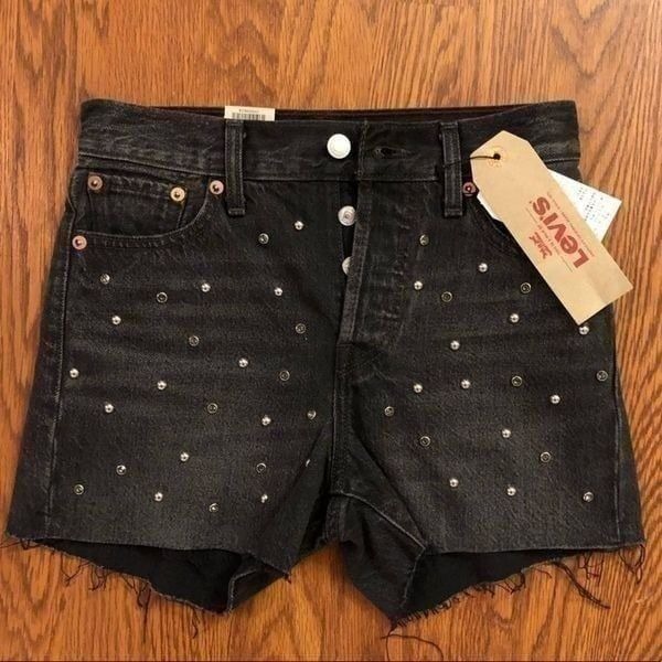 Levi’s Black Embellished Wedgie Short 25