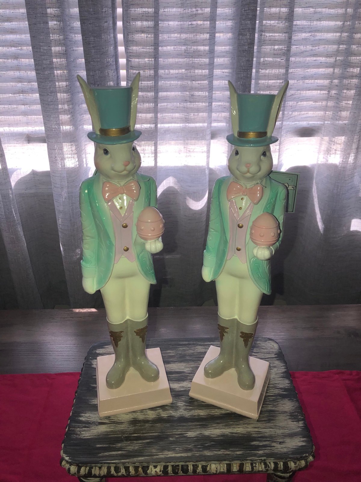 ❤️ 2 Easter bunny soldiers