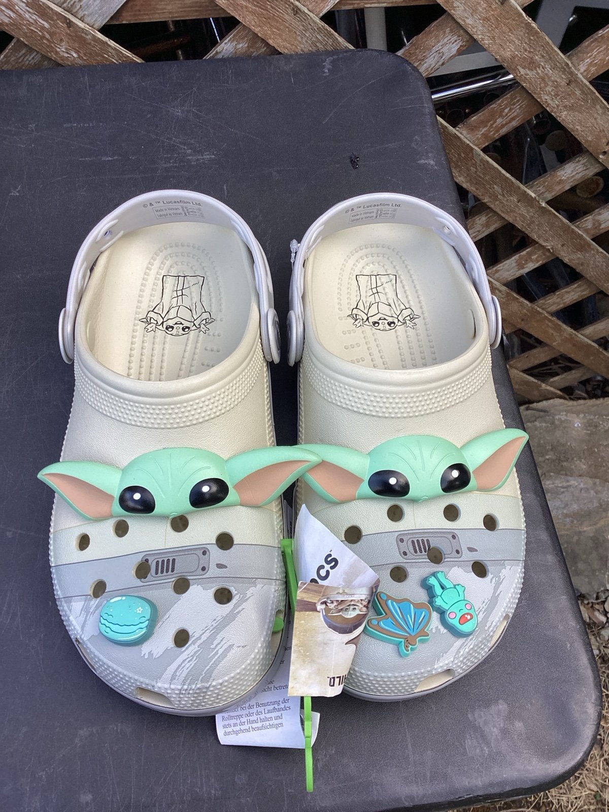 NEW Star Wars x Crocs 'Grogu' Classic Clogs Men Sizes 4 women's sizes 6
