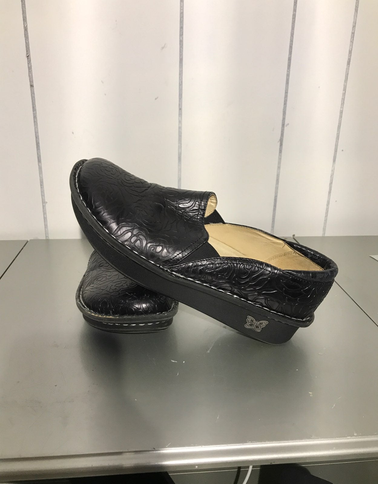 Nursing shoes size 10.5