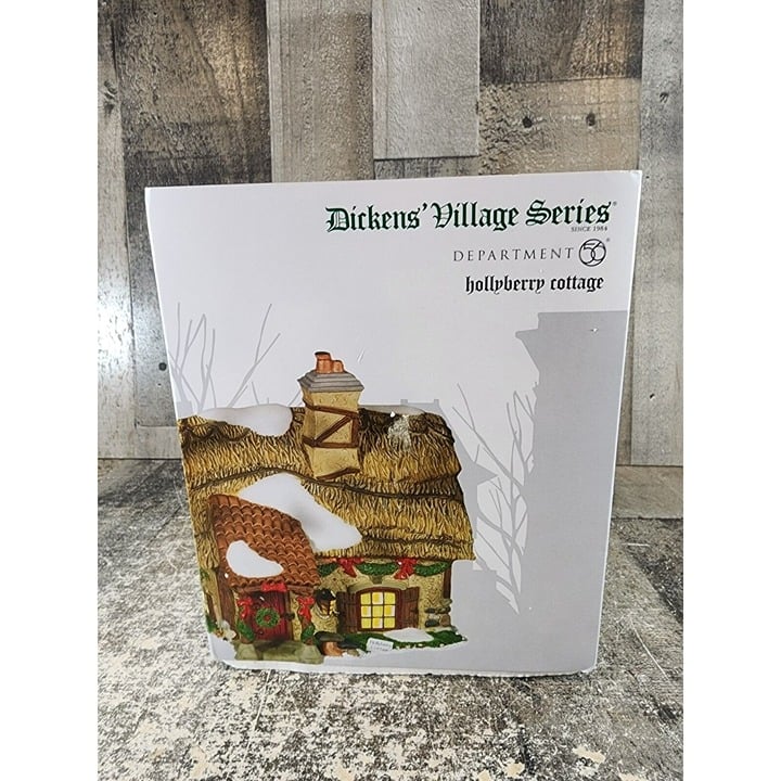 Department 56- Lighted Dickens' Village Hollyberry Cottage Building - Christmas