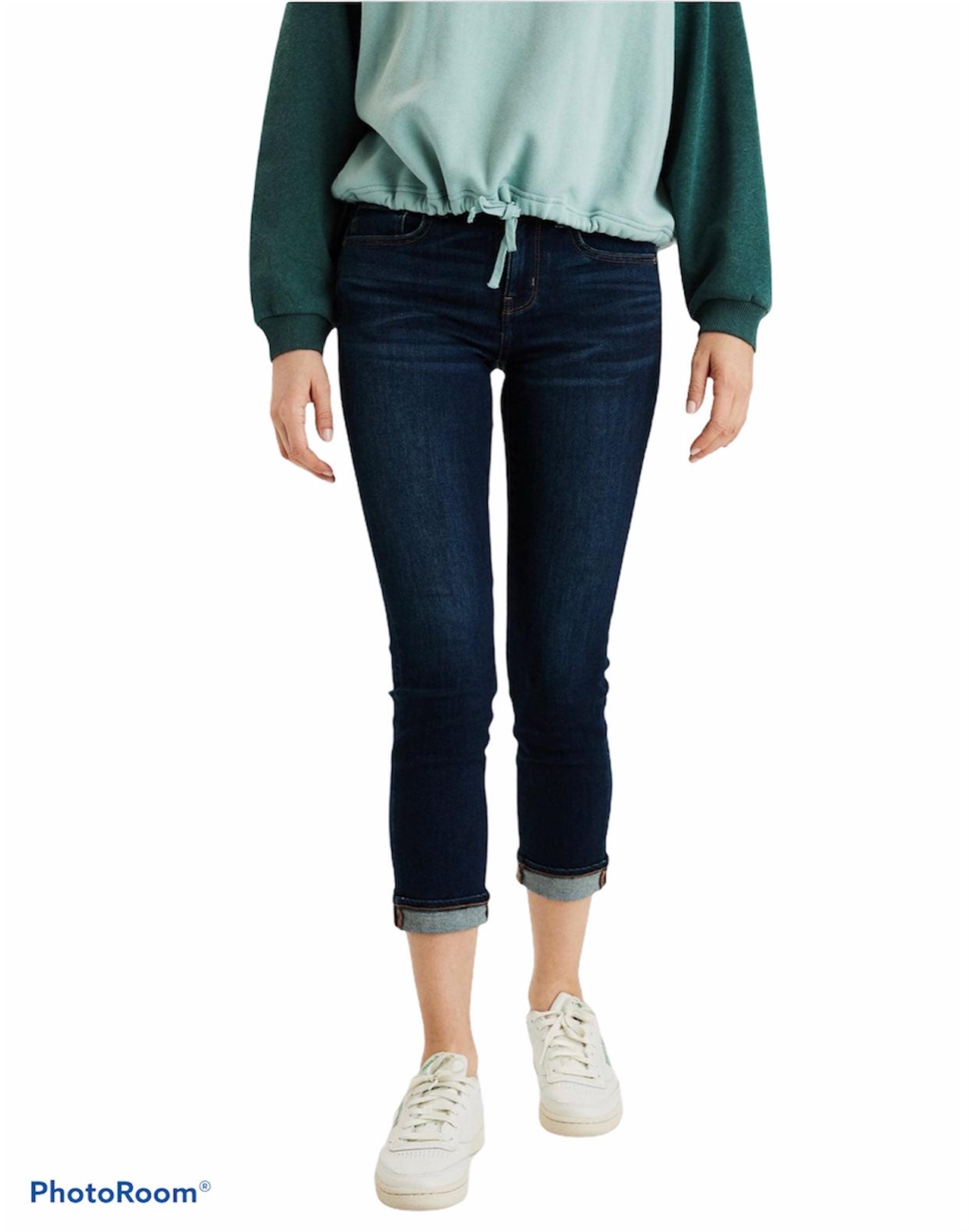 American Eagle Ne(x)t Level Artist Crop