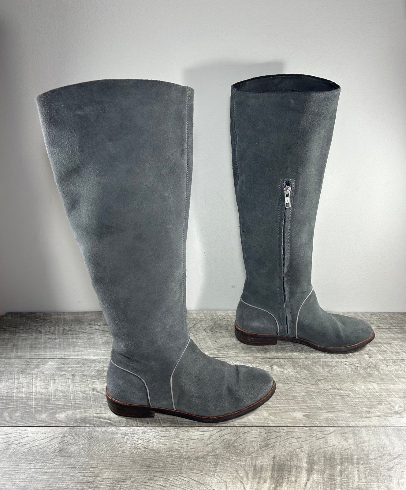 UGG Australia 1020257 Daley Women’s Riding Tall Gray Suede Pull On Boots Size 7