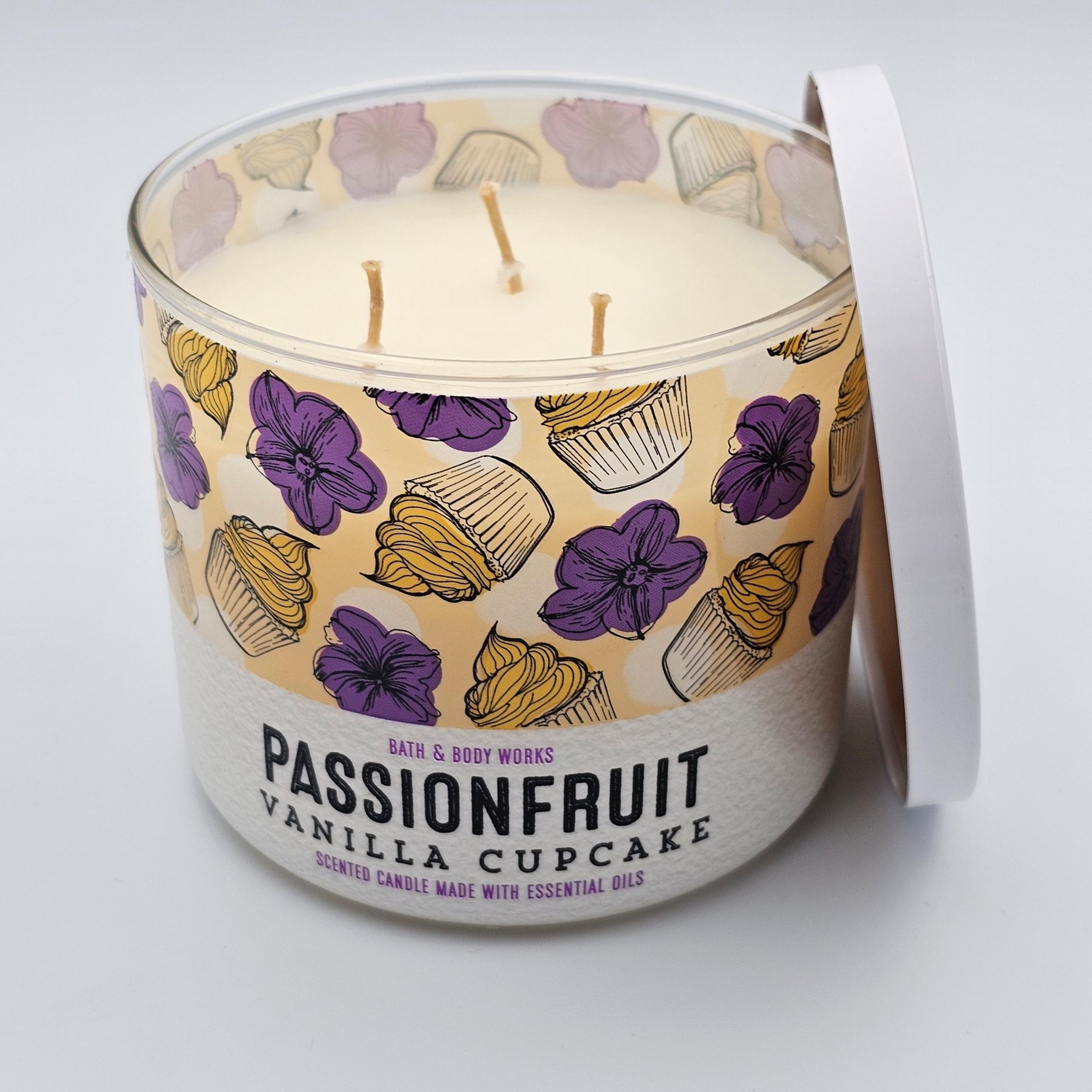 PASSIONFRUIT VANILLA CUPCAKE Scented Bath & Body Works 3 Wick Candle