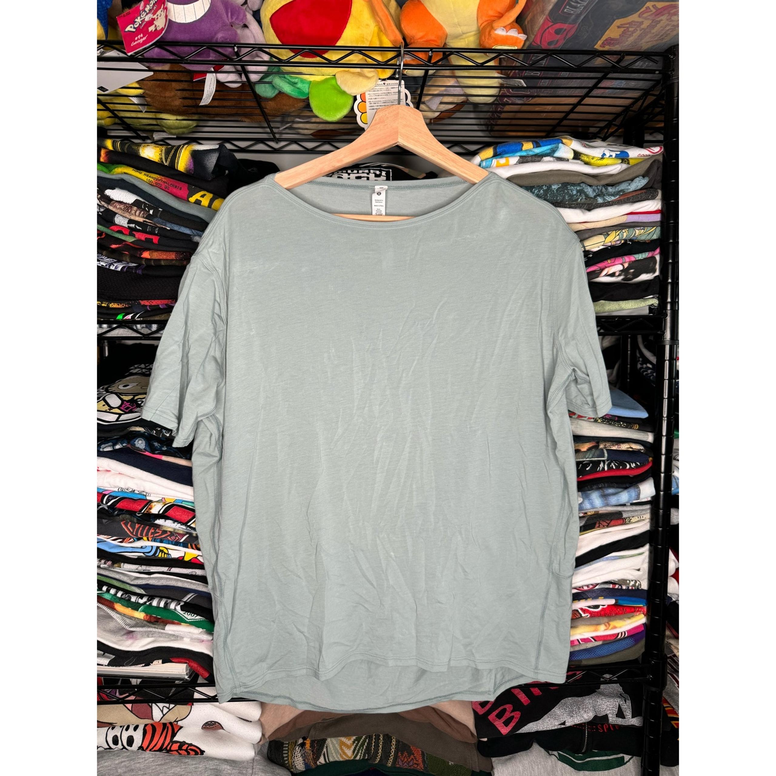Lululemon Women's 6 Light Green Athletic Shirt