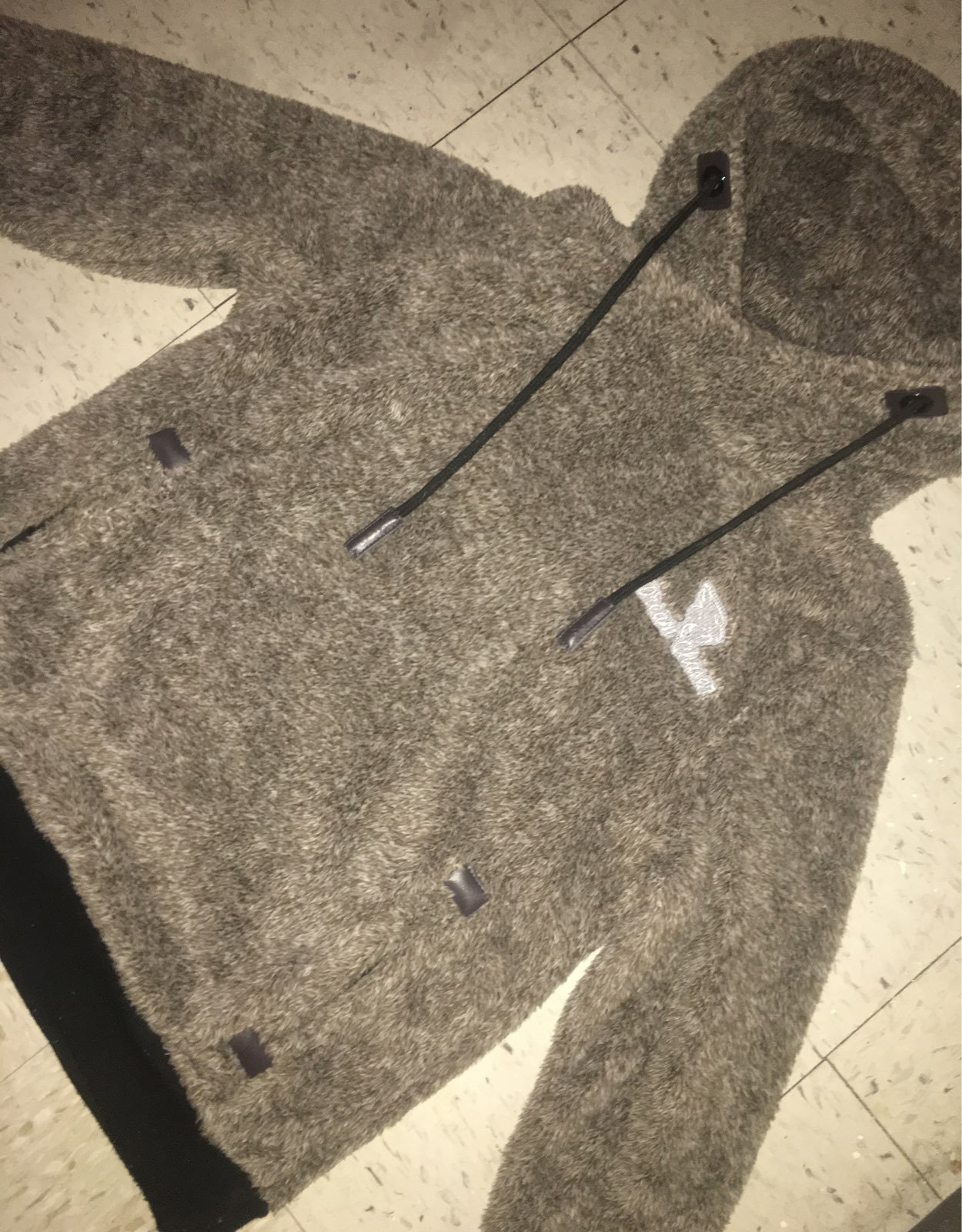 Xios sweater