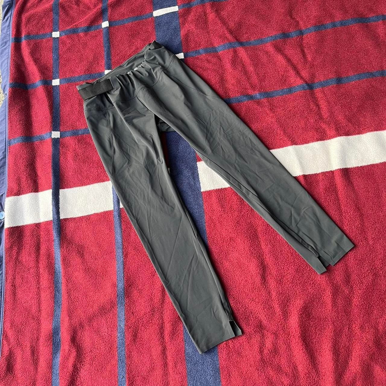 ADAY Crop And Roll grey Leggings Women’s size medium M SOLD OUT