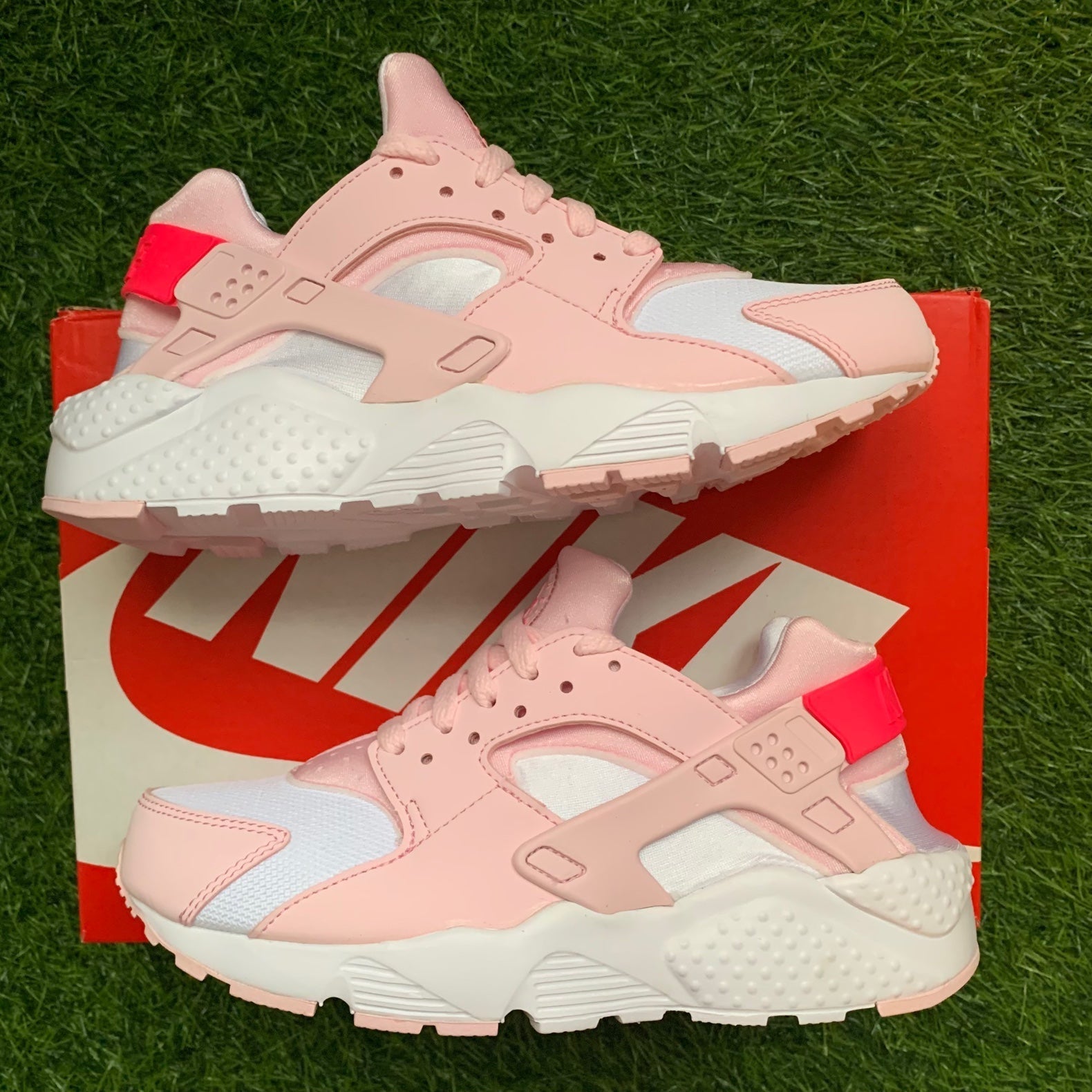 NEW Nike Huarache Run White Pink Foam Size 6.5Y = Women’s Size 8
