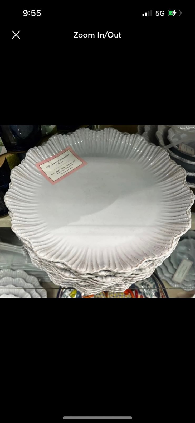 4 Melamine Cupcakes and cashmere dinner plates !