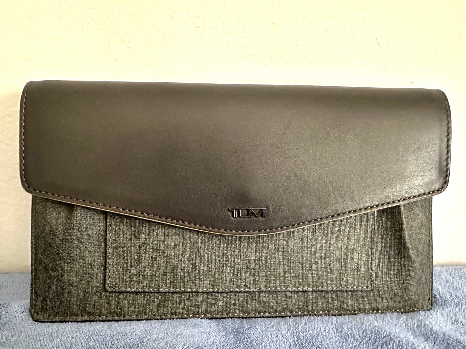 Tumi Sinclair Envelope pouch