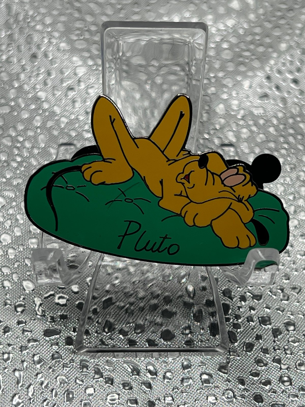 Disney auction Pluto pin