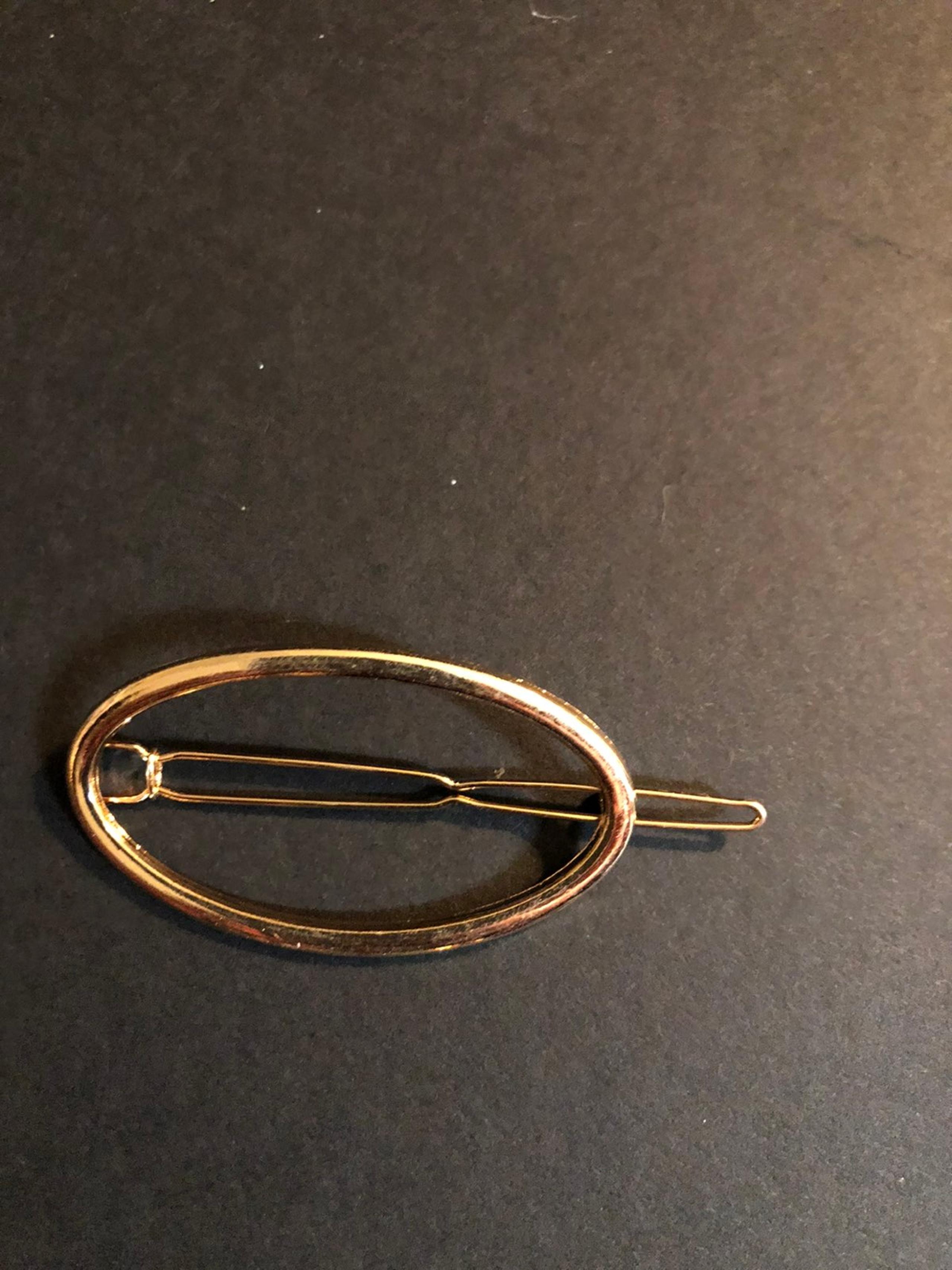 New* Gold Tone Barrette
