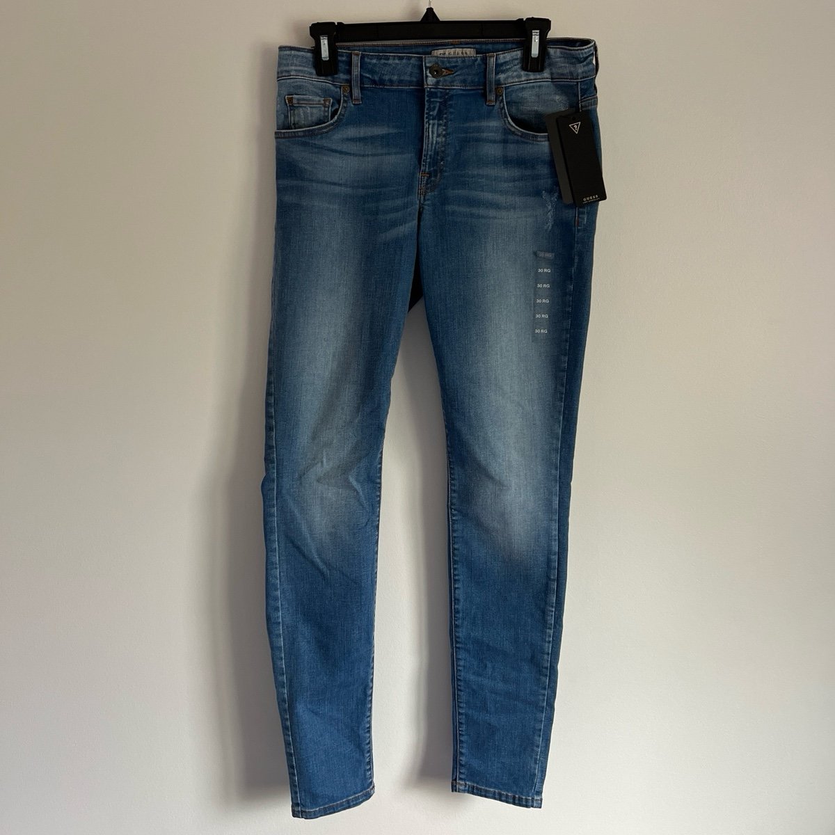 NWT GUESS Power Curvy Mid Jeans